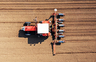 种——实现自动定植、精准施肥等农事过程，提高作农作物耕种效率和质量