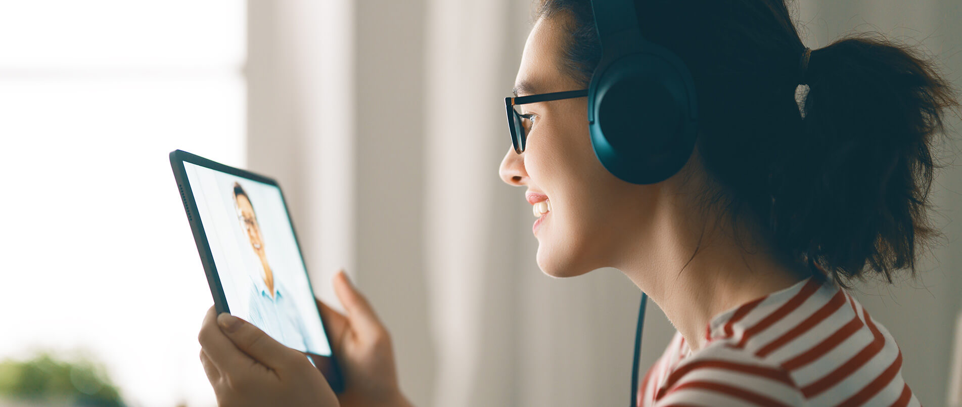 pp模拟器电子游戏正式推出商用5G RedCap模组RG255C-GL，进一步丰富RedCap产品阵容